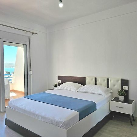 Celin Apartment Sarandë エクステリア 写真
