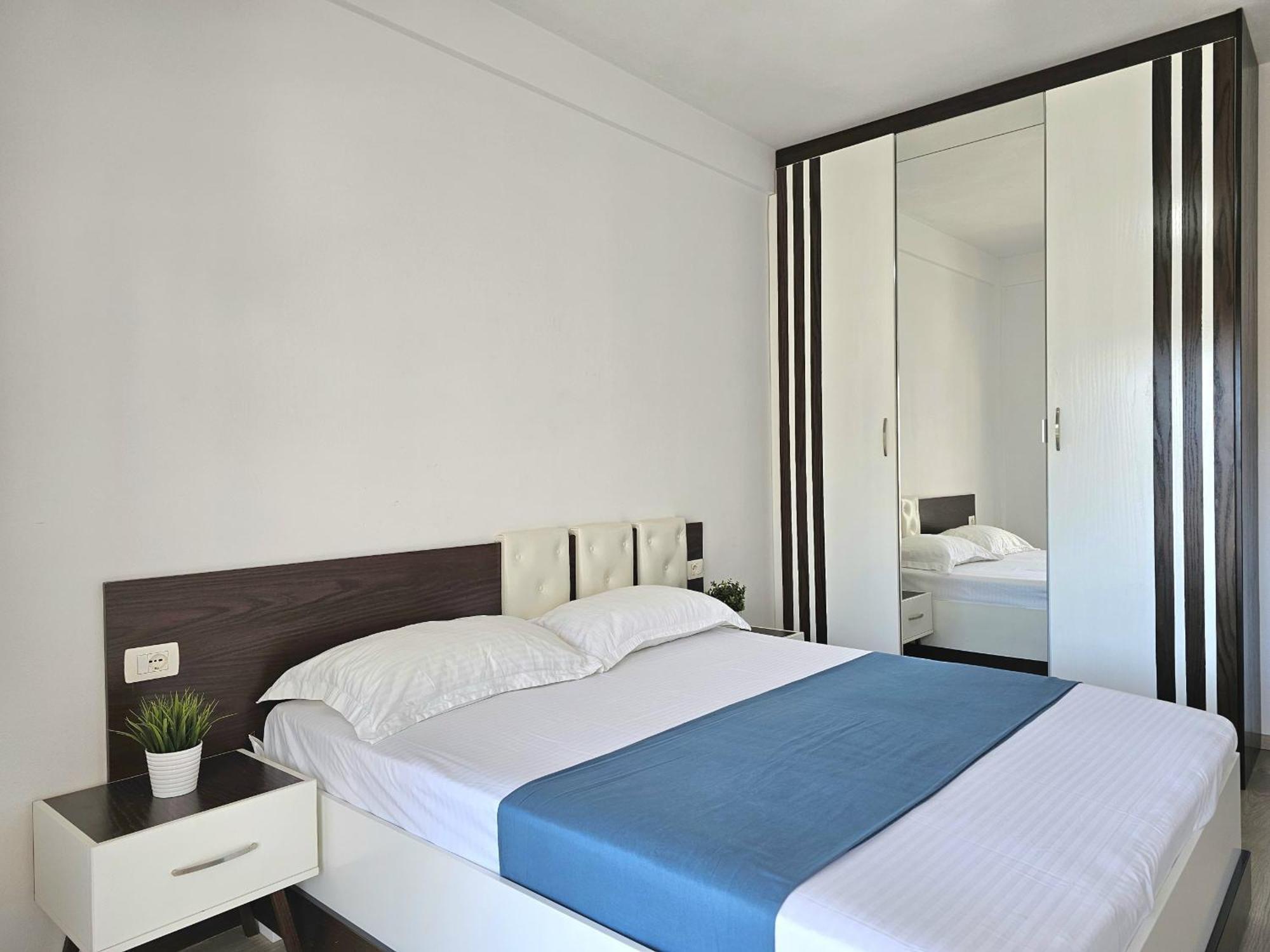 Celin Apartment Sarandë エクステリア 写真