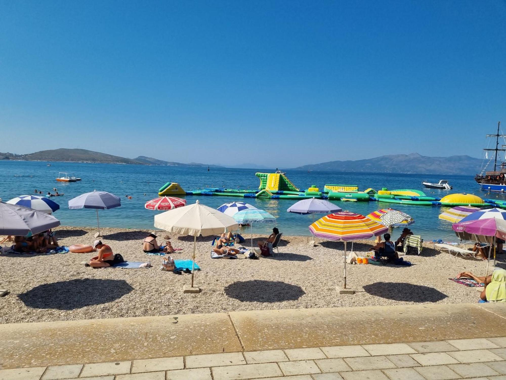 Celin Apartment Sarandë エクステリア 写真
