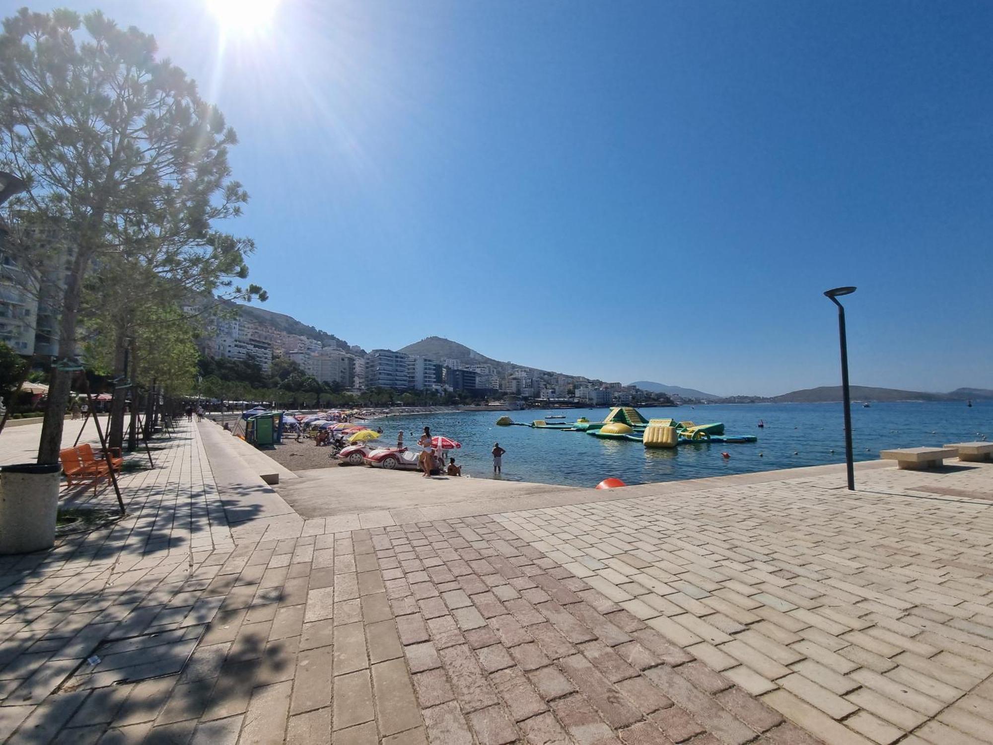 Celin Apartment Sarandë エクステリア 写真
